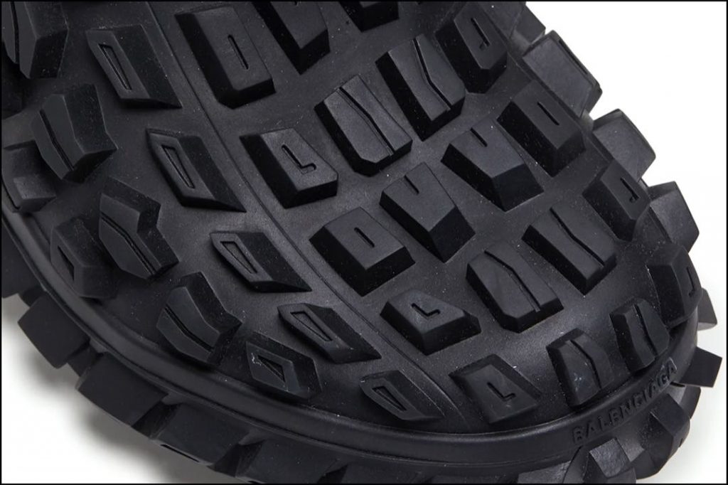 Defender Extreme Tire Tread de Balenciaga. 