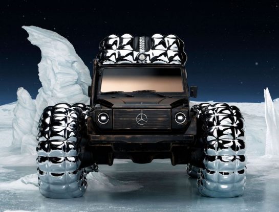 El auto de Mercedes-Benz x Moncler: diseñado para enamorar (de la Tierra a la Luna)