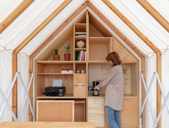 IWI Cabin: una mini casa “acordeón” diseñada para ampliar y flexibilizar espacios