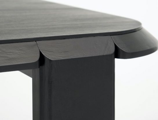 Cristián Mohaded impone su estilo en una colección de muebles de diseño