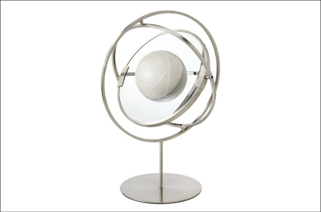 La silueta básica de la lámpara de Ikea inspirada en el Sol y la Tierra que funciona con energía solar. 