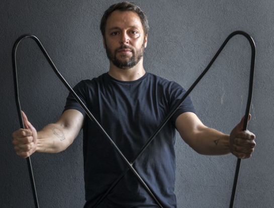 Retrato de Martín Huberman: “el señor (diseñador) de las instalaciones”
