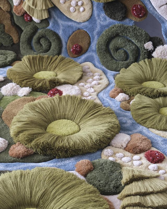 Vanessa Barragâo trabajó como diseñadora textil en una fábrica de alfombras mientras desarrollaba sus propios proyectos.