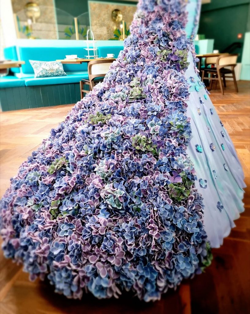 El vestido fue viral durante el popular día de celebración Chelsea Flower Show. 
