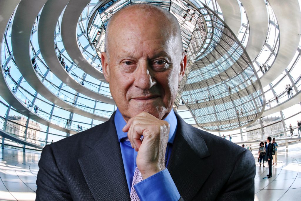 Norman Foster. 