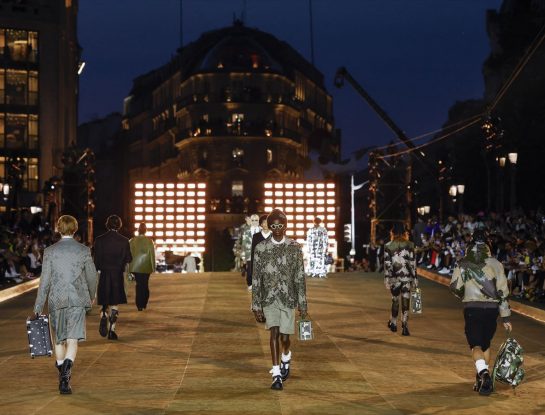 Pharrell Williams en Louis Vuitton: damouflage, LoVers… palabras clave y los mejores looks del debut de moda del año