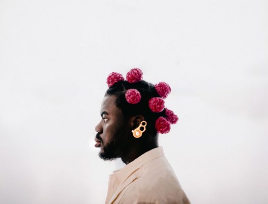 Prince Gyasi es el primer artista africano y negro que realizará el Calendario Pirelli