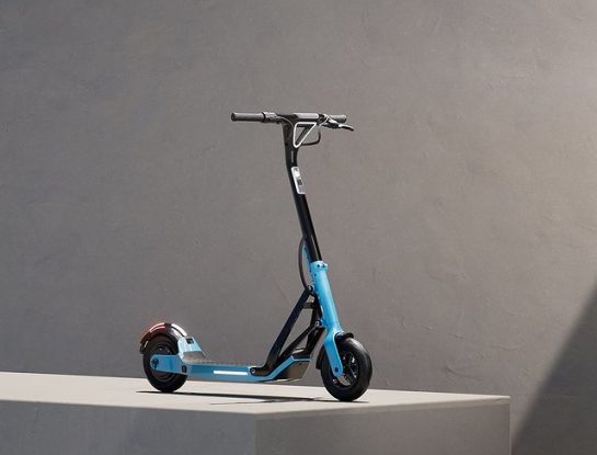 Series 1 de Lavoie: el scooter definitivo de 2023 ya está en la calle (y se pliega como un origami)