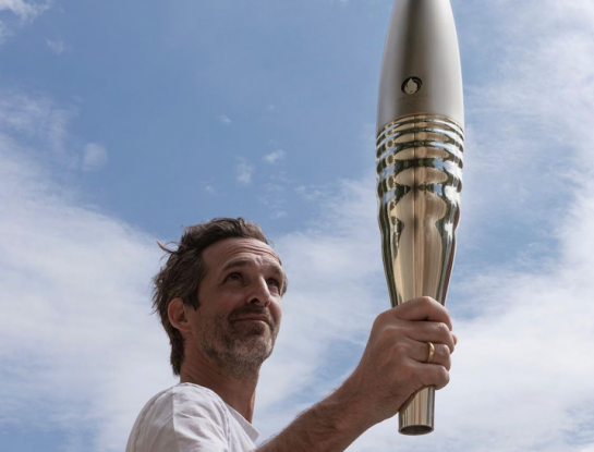 Así es la antorcha de los Juegos Olímpicos París 2024 del diseñador Mathieu Lehanneur