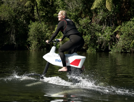 Hydrofoiler SL3: 7 datos de diseño e innovación de la sorprendente bicicleta eléctrica y acuática