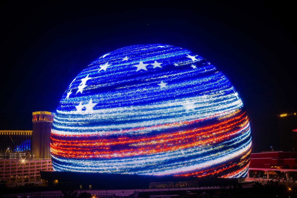 El 4 de julio pasado, el estadio MSG Sphere de Las Vegas se iluminó con los colores de la bandera estadounidense. 