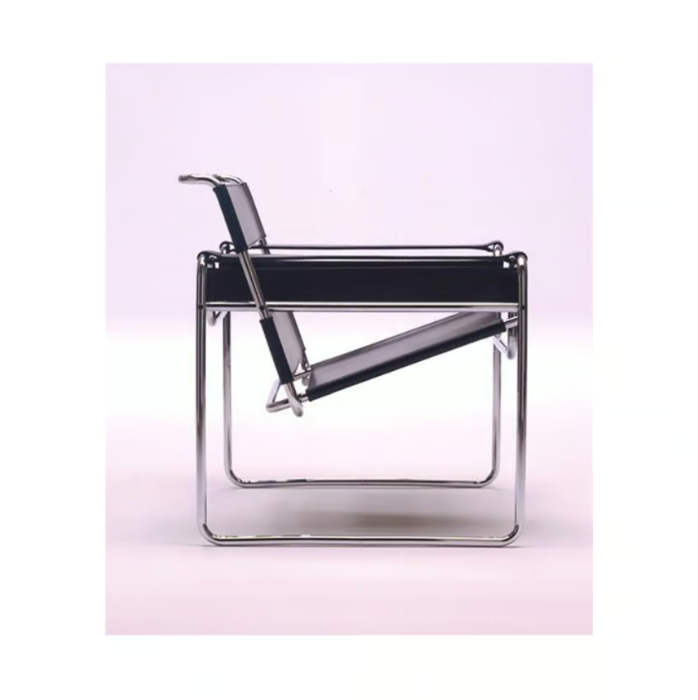 La Wassily Chair fue creada en 1925, por Marcel Breuer. 