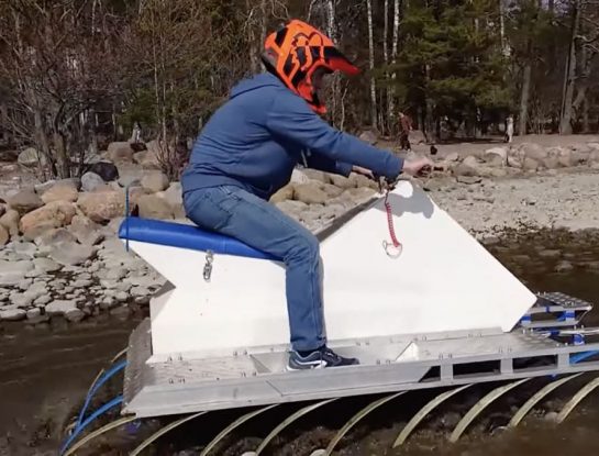 Así es 18 Wheels: la más sorprendente moto de agua y tierra ¡con 18 ruedas!