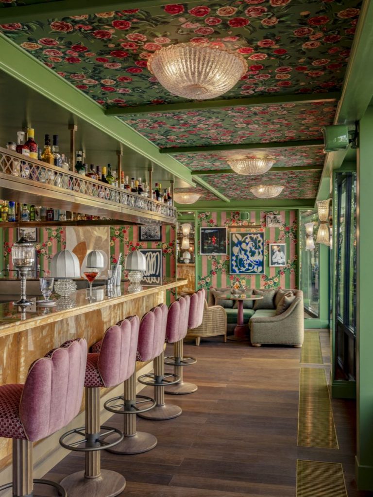 El bar de La Fantaisie de París. 