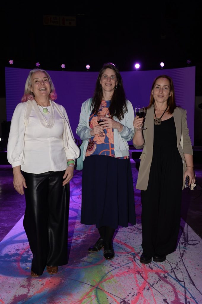 Las diseñadoras al frente: Luz Arias, Laura Varsky y Leticia Churba, integrantes del comité de selección de feria Puro Diseño 2023. 