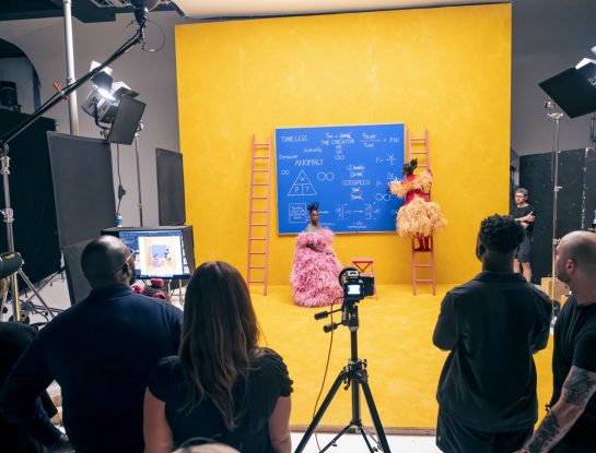 El Calendario Pirelli 2024 de Prince Gyasi estrenó video y fotos del backstage