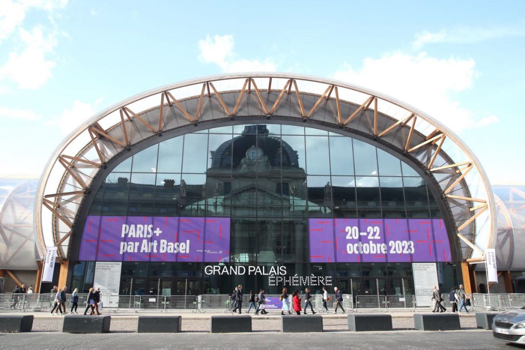 Paris+ par Art Basel 2023 en el Grand Palais Éphémère