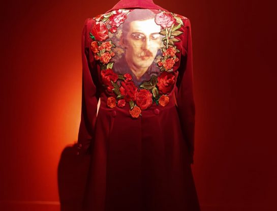 10 razones para ir a ver (¡y no perderse!) la muestra de Renata Schussheim “Al rojo vivo”