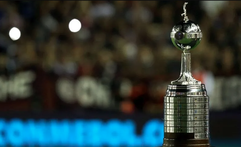  La Copa Libertadores es uno de los trofeos de fútbol más emblématicos del mundo. 