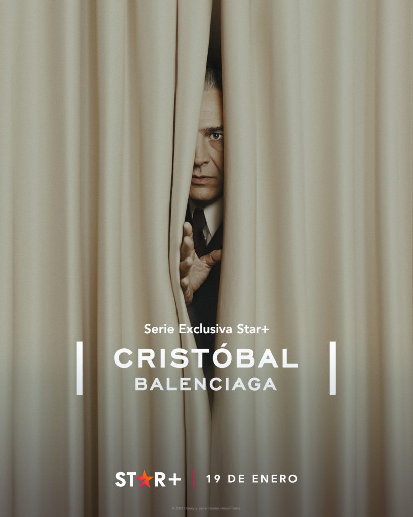 El póster oficial de la serie Cristóbal Balenciaga en Star +. 