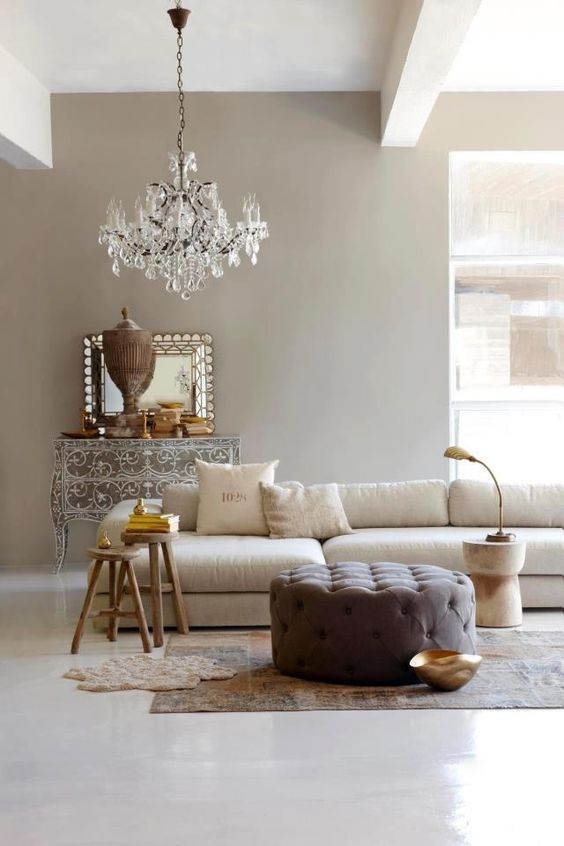 La combinación gris-beige del greige da lugar a espacios calmos y elegantes. 