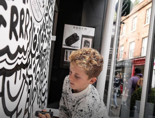 Joe Whale es "The Doodle Boy": la historia del niño artista viral de Nike