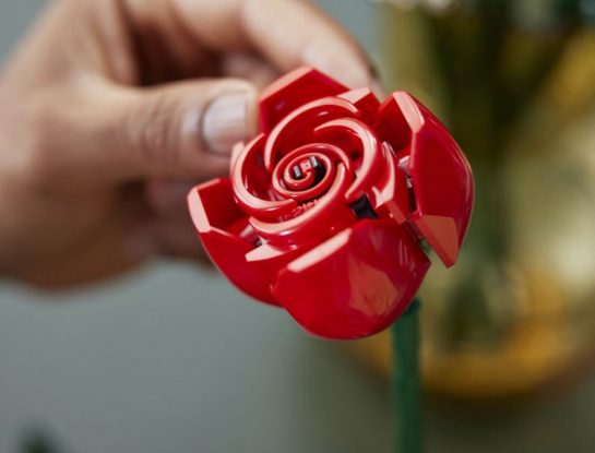 Bouquet of Roses: Lego lanzó un espectacular ramo de rosas rojas para armar