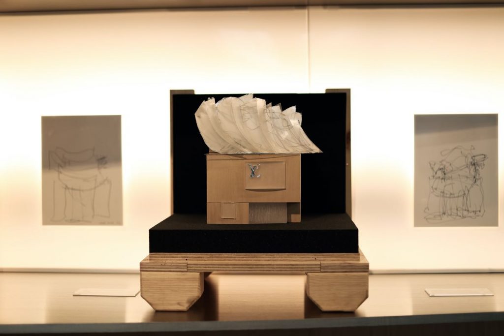 La obra del arquitecto Frank Gehry "en la mira" de los bolsos de Louis Vuitton. 