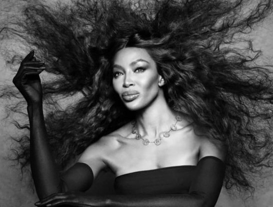 La colaboración de Taschen x Ai Weiwei Fine Art Jewelry deslumbra con Naomi Campbell