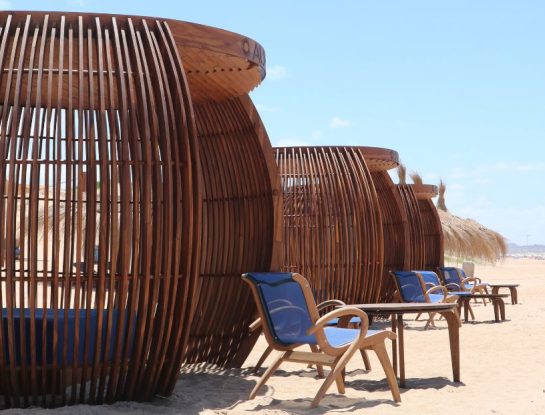 Así son los exclusivos huevos cápsula que diseñó un balneario en las playas de Punta del Este y cuestan 400 dólares por día