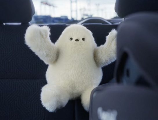 Un adorable robot de peluche tiene la solución para viajar con bebés