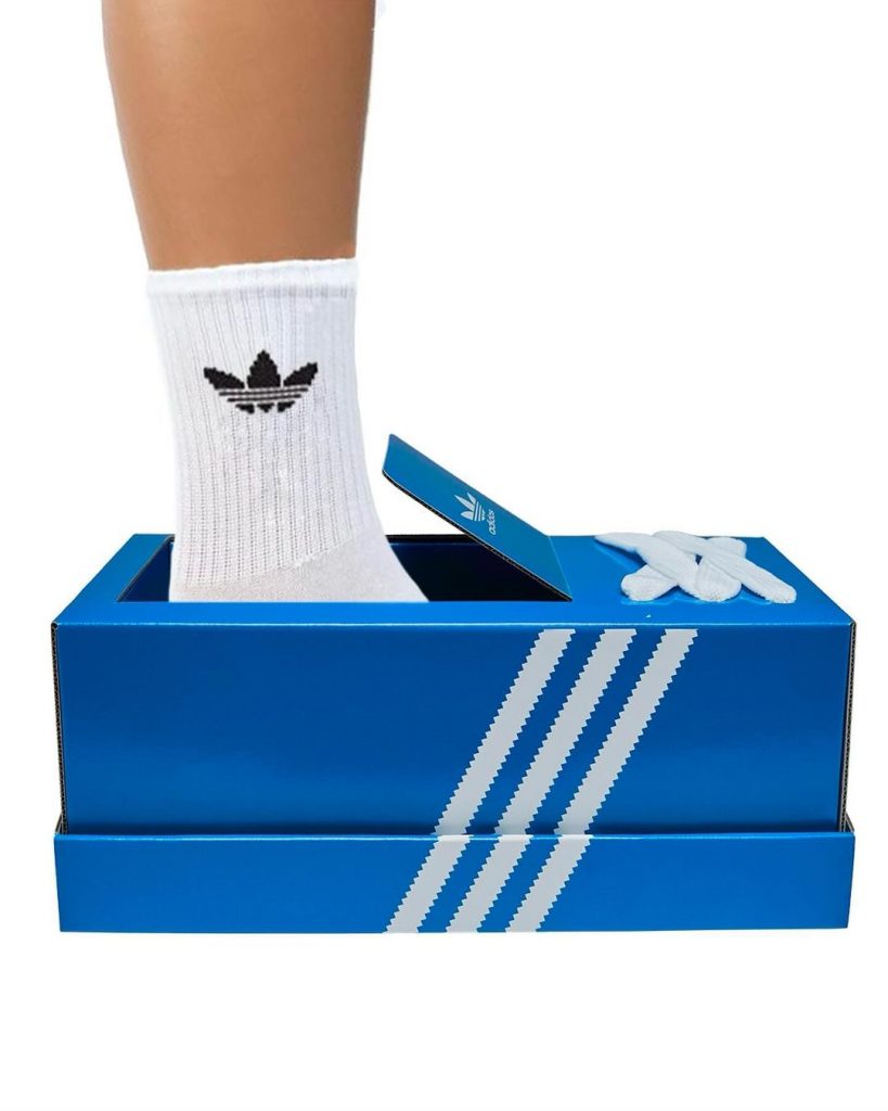 Así se usan las “zapatillas-caja” The Box Shoe de adidas. 