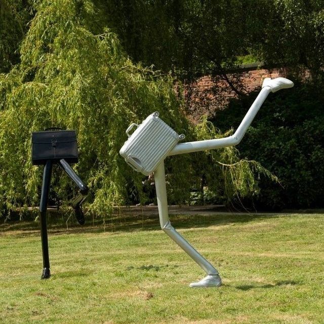 Erwin Wurm en Yorkshire Sculpture Park. 