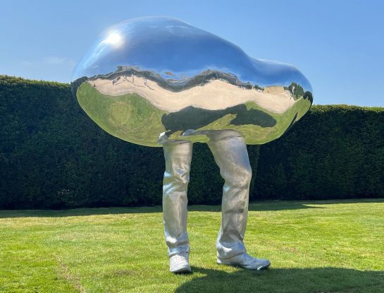 El artista Erwin Wurm conquista Londres con sus alucinantes esculturas