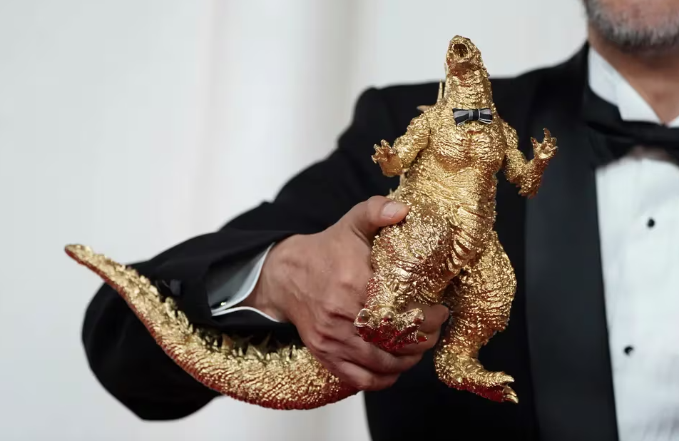 El monstruo dorado anticipó el Oscar para “Godzilla Minus One”. 