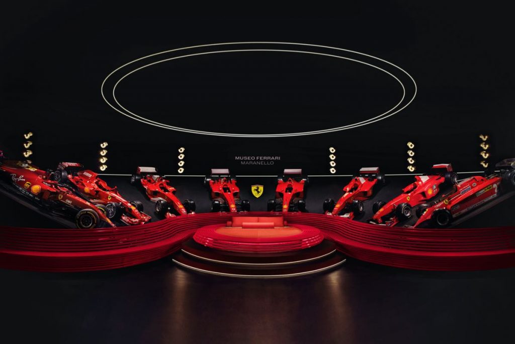 Airbnb propone pasar la noche en el emblemático Museo Ferrari. 