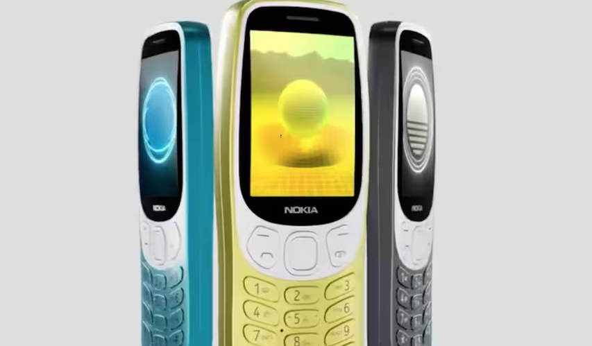 El "nuevo2 Nokia 3210 modelo 2024 en tres colores. 