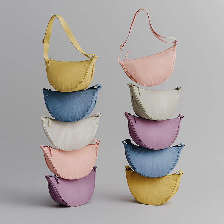 Round Mini Shoulder Bag de Uniqlo es un accesorio simple, minimalista y funcional; unisex e impermeable.