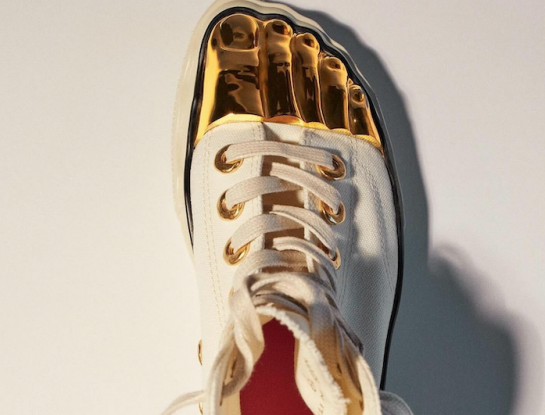 Las Gold Toe Trainers de Schiaparelli son las más glamorosas ¿y elegantes? zapatillas de culto de 2024