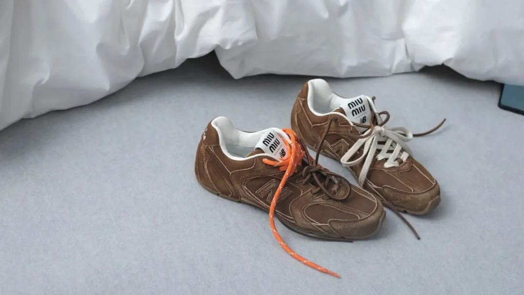 Miu Miu x New Balance 530 SL. 