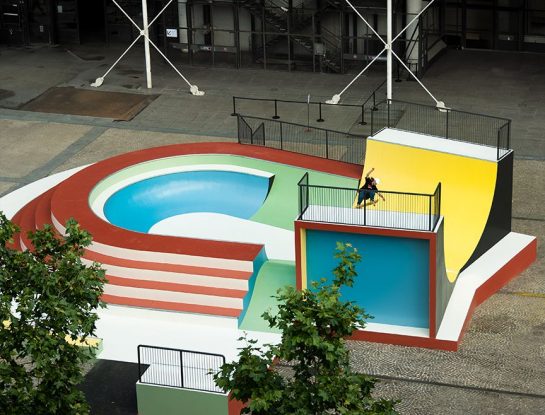 Un artista diseñó una espectacular pista de skate en el Centro Pompidou para los Juegos Olímpicos París 2024