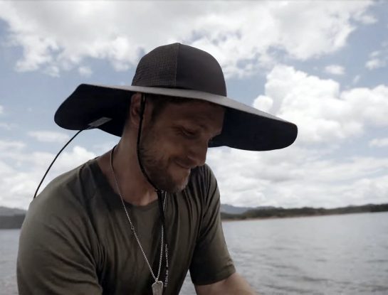 ¿Por qué el EcoFlow Power Hat es el sombrero para la playa perfecto?