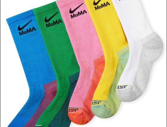 Nike y MoMA Design Store presentaron una cápsula (¡y medias!) de edición limitada