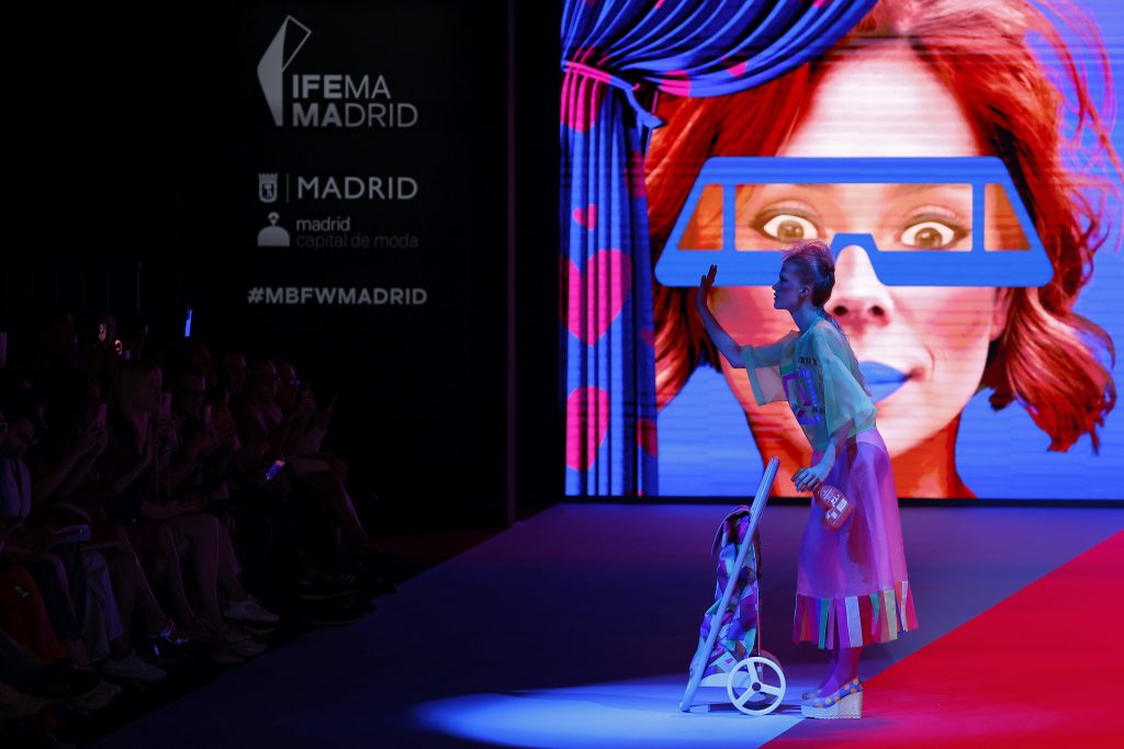 Agatha Ruiz de la Prada en Mercedes Benz Madrid Fashion Week. 