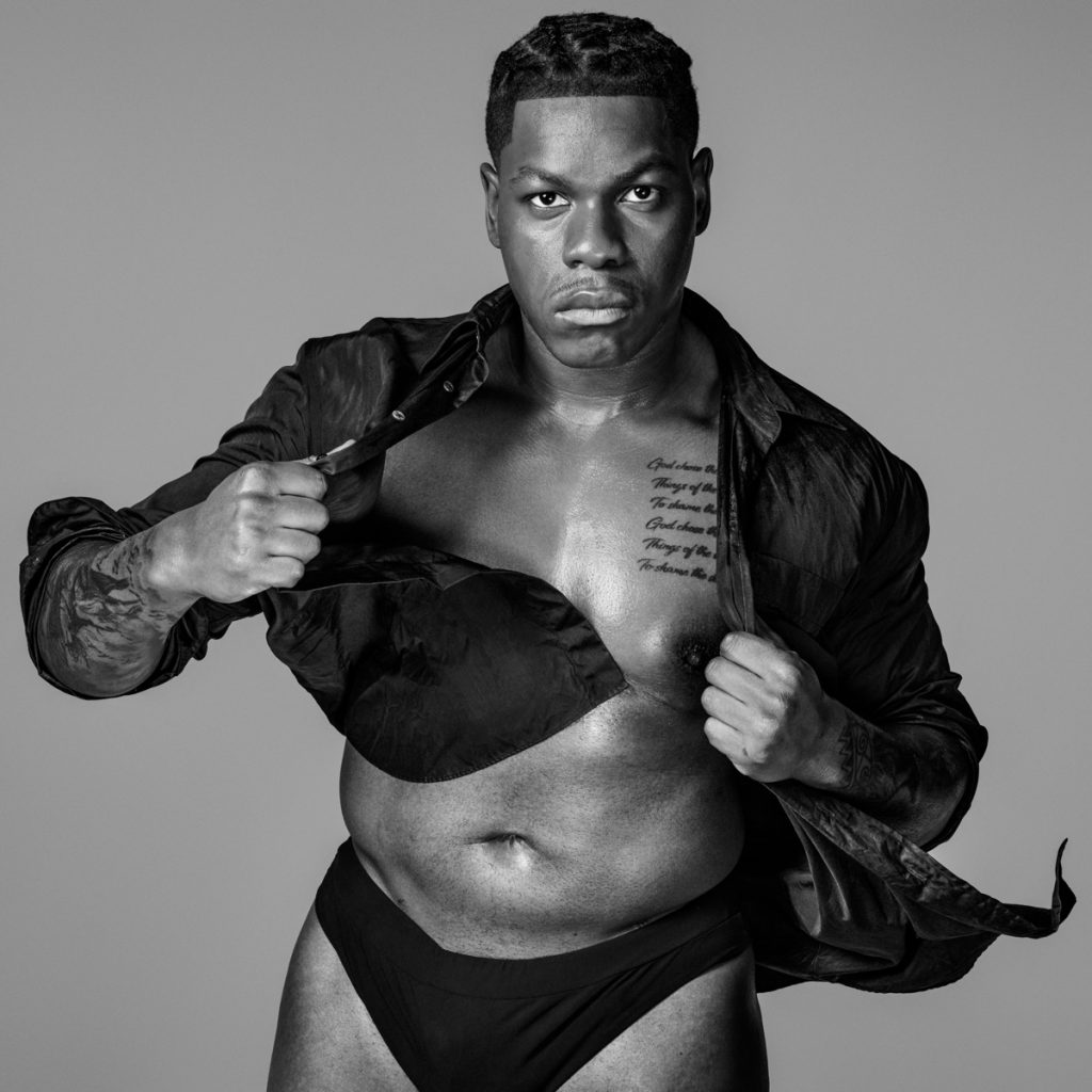 El actor británico John Boyega en el Calendario Pirelli 2025. 