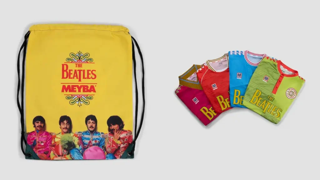 Todo lo que necesitamos es… la bolsa con las remeras de futbol The Beatles de Sgt. Pepper's Lonely Hearts Club Band. 