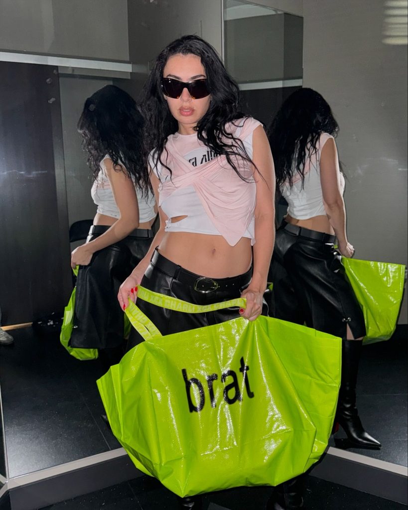 Charli XCX, la reina del brat. 