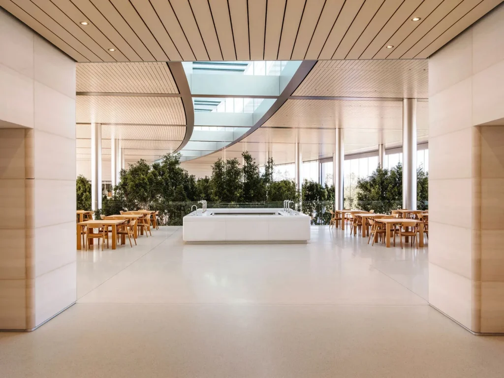 Para el público en general, la compañía creó el Apple Park Visitor Center. 