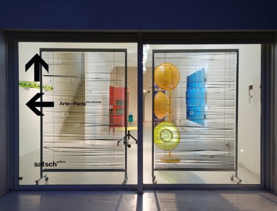 “Arte-facto”: Irina Kirchuk y los 12 objetos funcionales y decorativos en Satsch Gallery