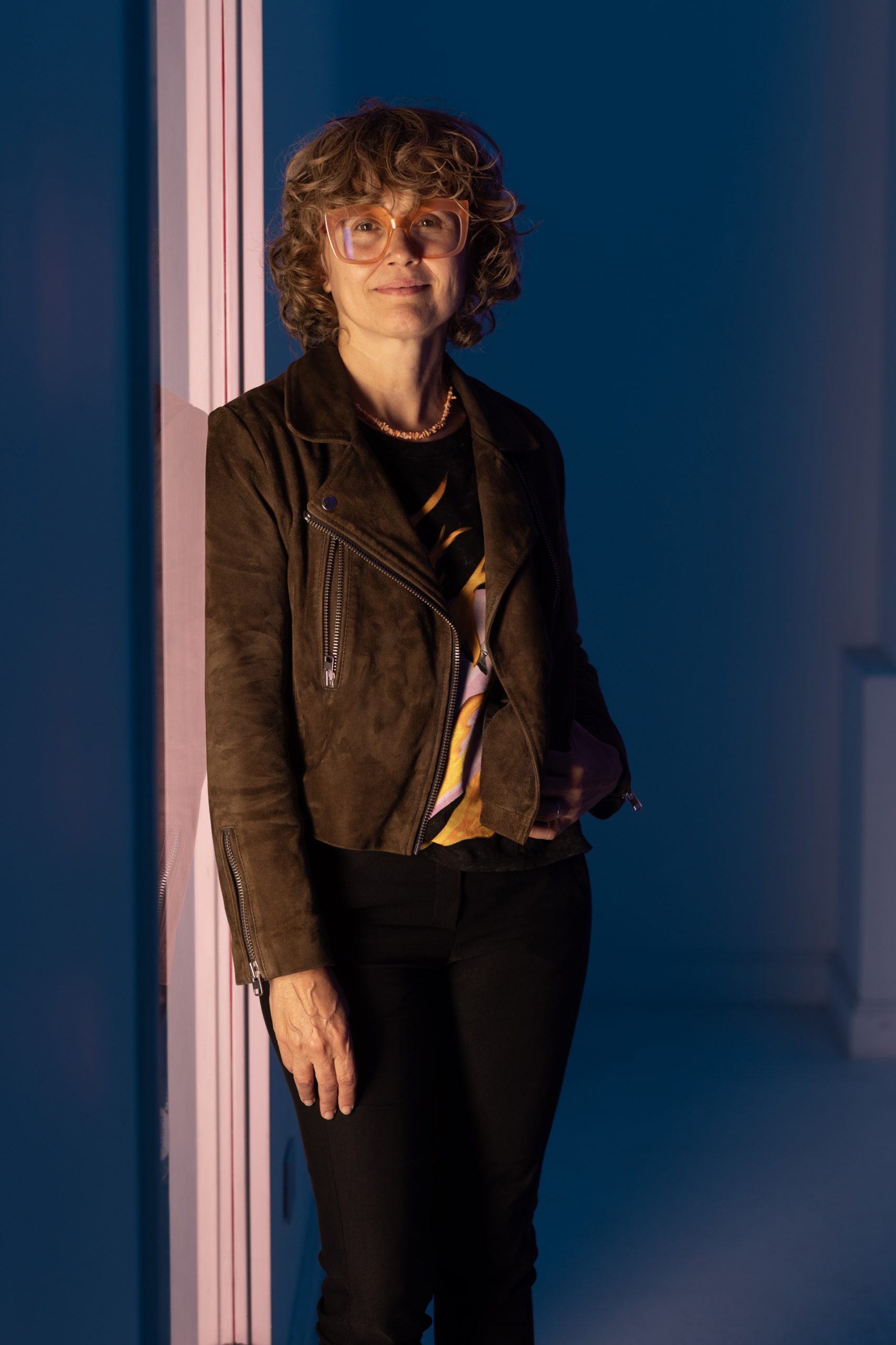 María Battaglia estudió Diseño de Imagen y Sonido en la UBA; es diseñadora y directora de arte audiovisual.